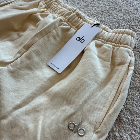 NWT Alo Yoga Crewneck Pullover Sweatshirt & Straight Leg Sweatpants - Picture 11 of 15